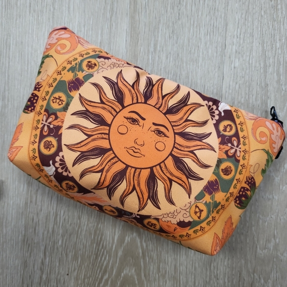 ⭐️ 5/$25 Celestial Makeup Bag Cosmetic Case New - Picture 1 of 4